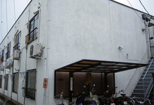 外壁のリフォーム前ビフォー画像